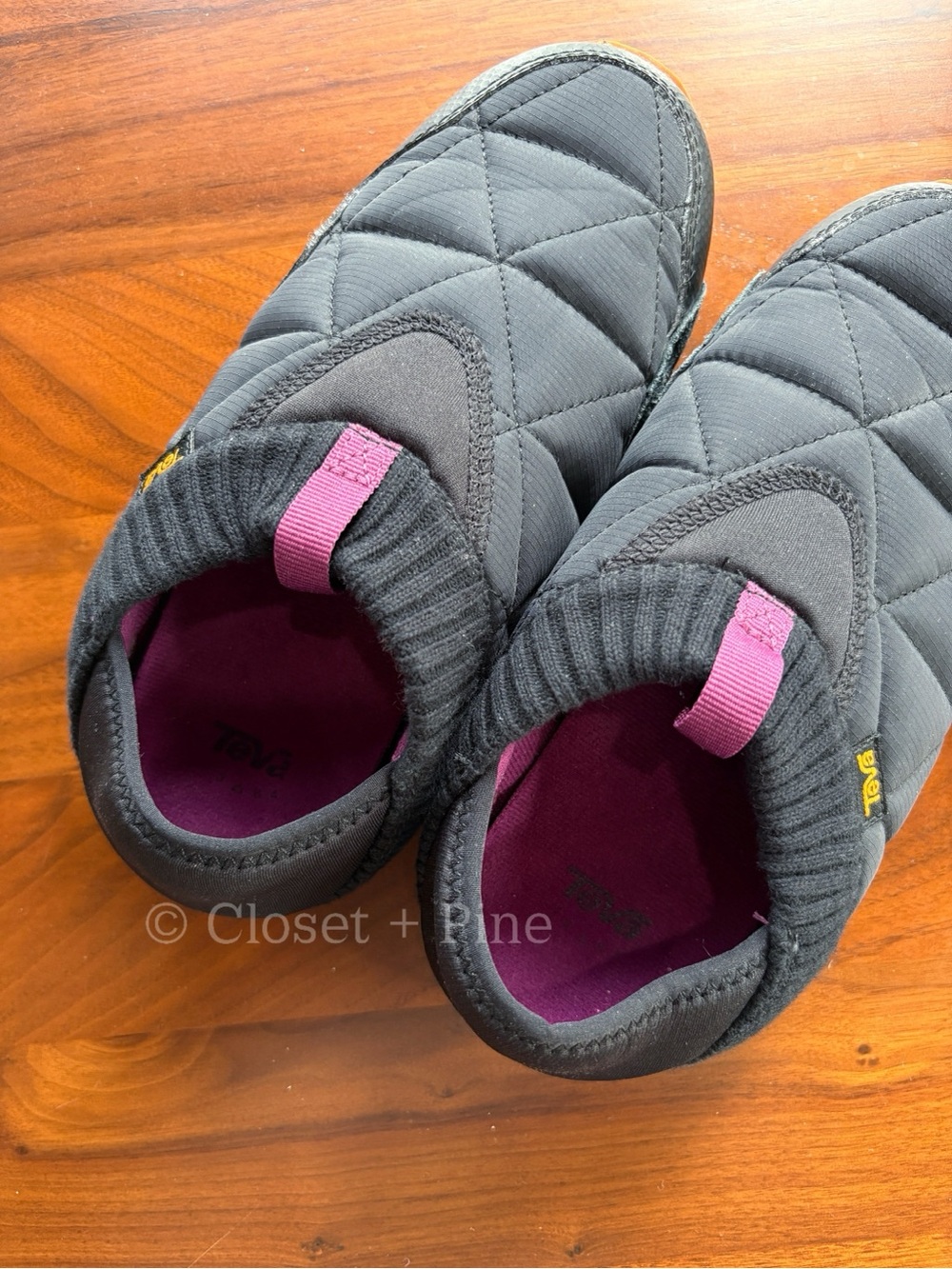 Teva Ember Moc Black Size 6 Slip On Moccasin Quilted Shoes - Picture 13 of 17